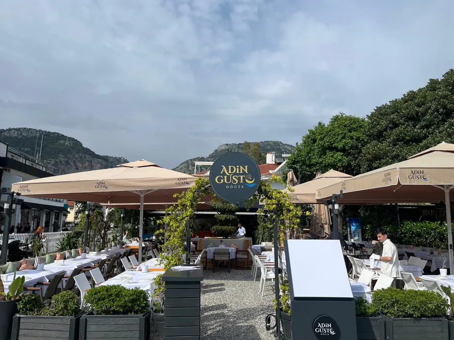 Adin Gusto Entrance